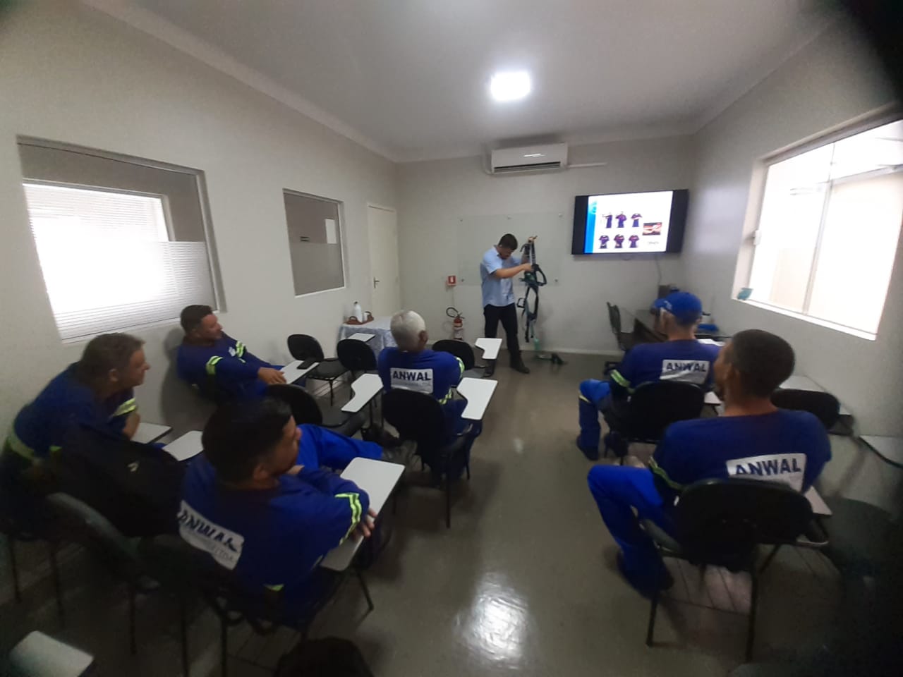 WhatsApp Image 2023-02-10 at 16.56.37 (3).jpeg