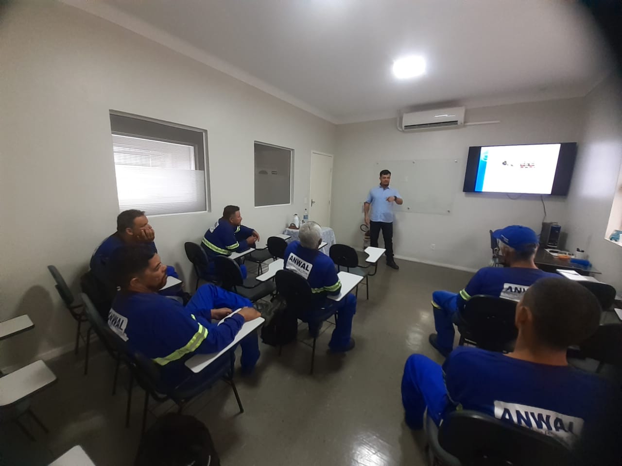 WhatsApp Image 2023-02-10 at 16.56.39 (1).jpeg